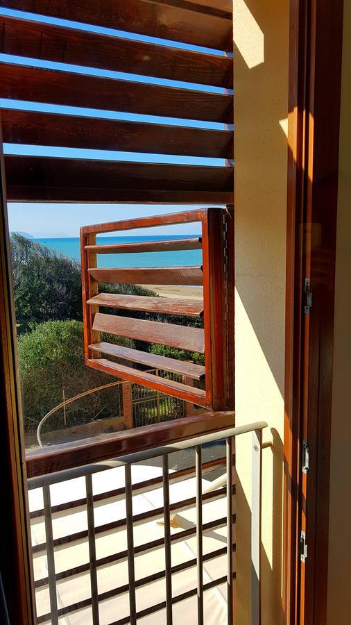 Hotel Villa Tramonto Direttamente Sul Mare San Vincenzo Exteriör bild