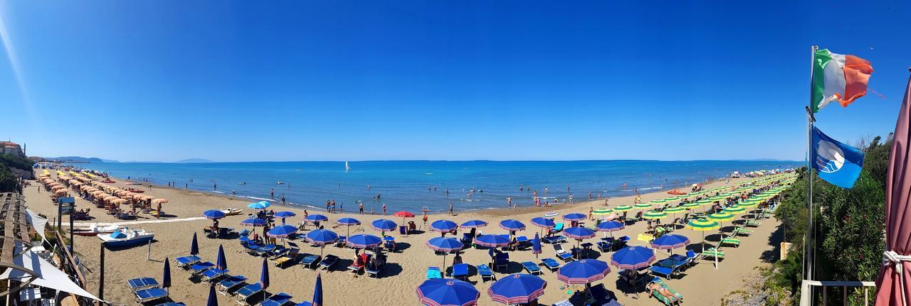 Hotel Villa Tramonto Direttamente Sul Mare San Vincenzo Exteriör bild